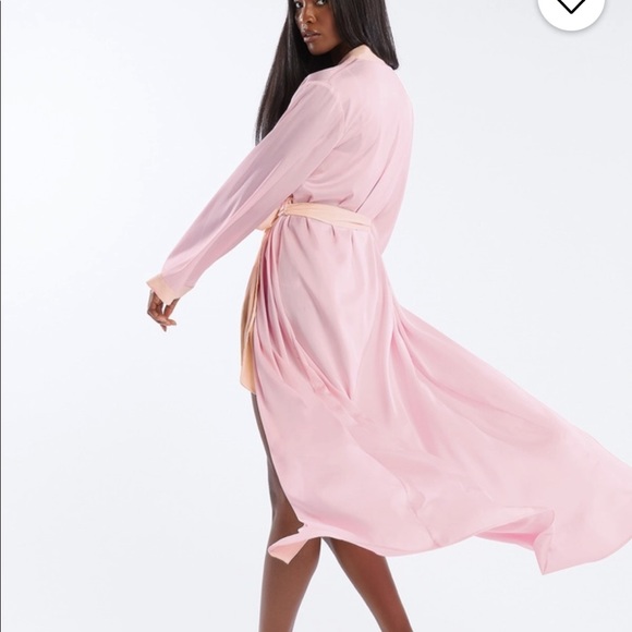 🌟Like New Savage X Fenty Maxi Robe Size XS/S - Picture 3 of 12